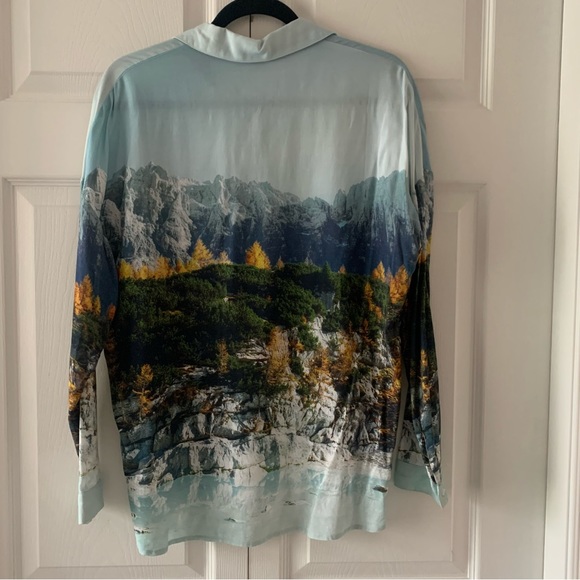 Mountain Scene Blouse - Picture 4 of 7